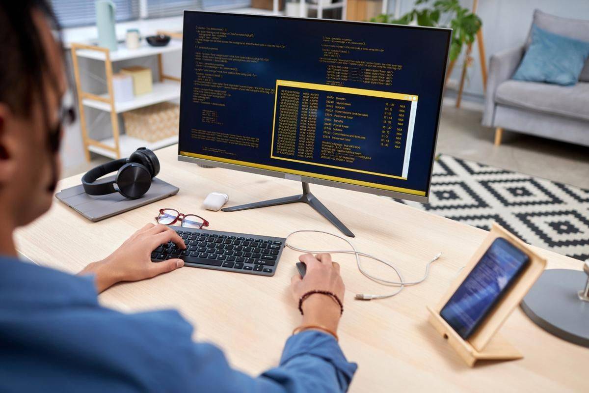 計算機科學與技術 vs 軟件工程 高就業如何選擇？